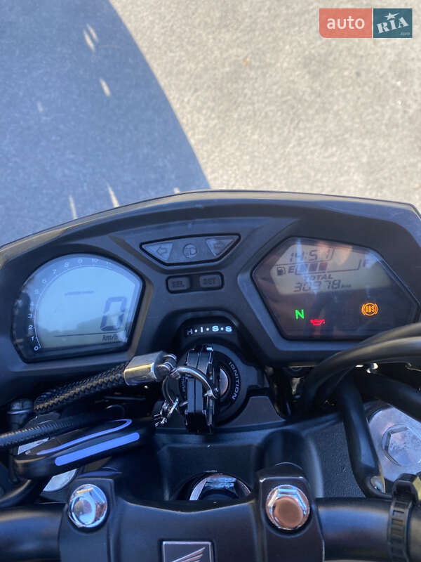 Мотоцикл Без обтікачів (Naked bike) Honda CB 650F 2015 в Києві фото 11 Мотоцикл Без обтікачів (Naked bike) Honda CB 650F 2015 в Києві