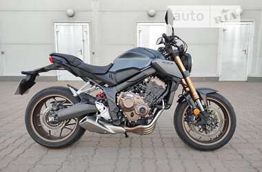 Мотоцикл Без обтекателей (Naked bike) Honda CB 650R 2023 в Киеве
