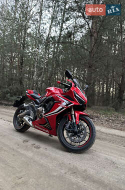 Спортбайк Honda CB 650R 2019 в 