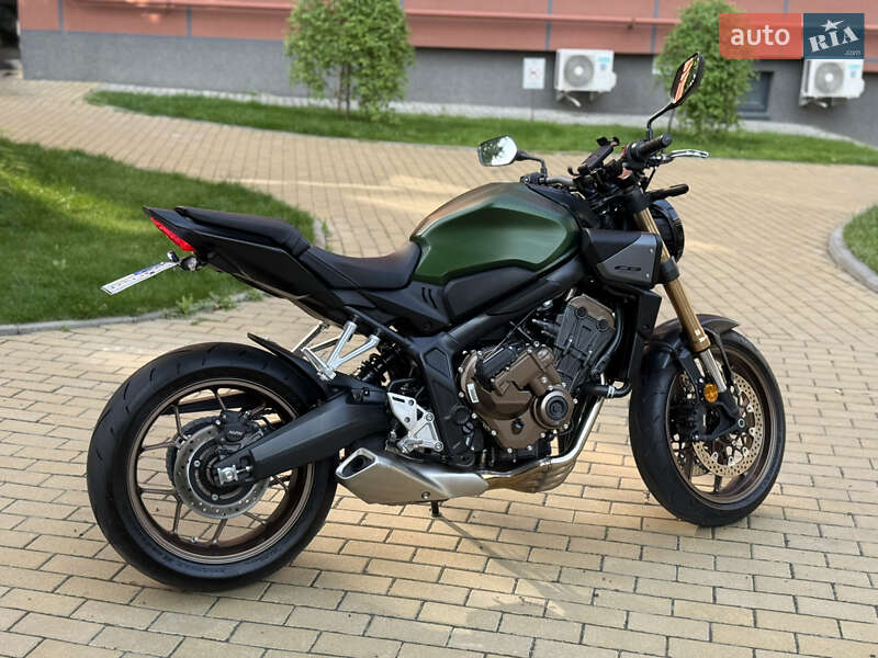 Мотоцикл Без обтекателей (Naked bike) Honda CB 650R 2024 в 