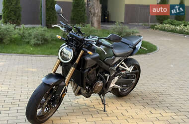 Мотоцикл Без обтекателей (Naked bike) Honda CB 650R 2024 в 