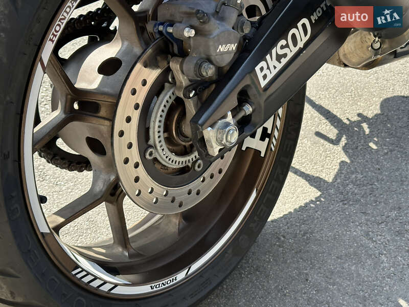 Мотоцикл Без обтекателей (Naked bike) Honda CB 650R 2020 в Киеве