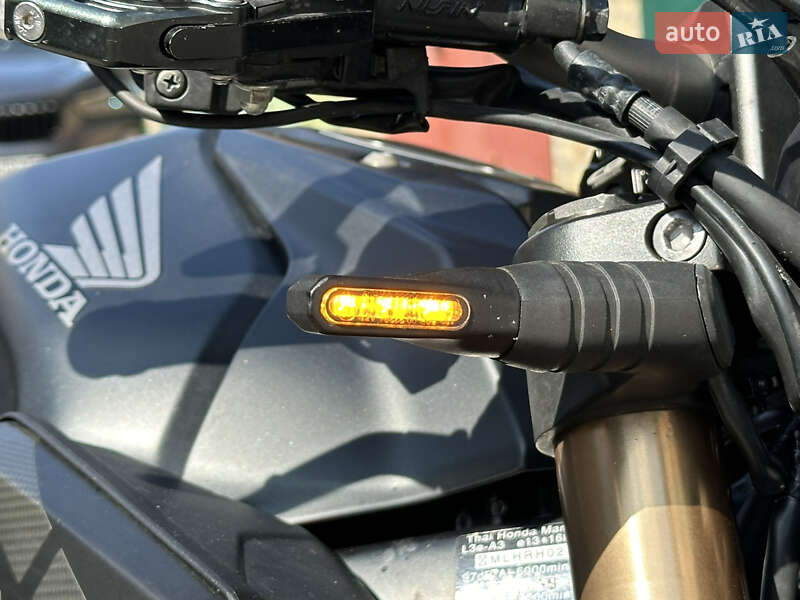 Мотоцикл Без обтекателей (Naked bike) Honda CB 650R 2020 в Киеве