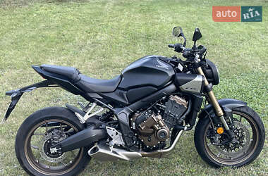 Мотоцикл Без обтекателей (Naked bike) Honda CB 650R 2024 в 