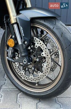 Мотоцикл Без обтекателей (Naked bike) Honda CB 650R 2024 в 