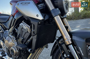 Мотоцикл Без обтекателей (Naked bike) Honda CB 650R 2020 в 