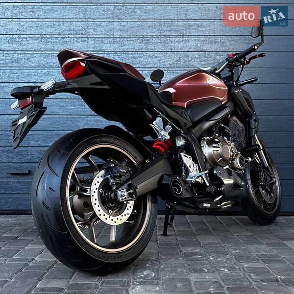 Мотоцикл Без обтекателей (Naked bike) Honda CB 650R 2023 в Белой Церкви фото 5 Мотоцикл Без обтекателей (Naked bike) Honda CB 650R 2023 в Белой Церкви