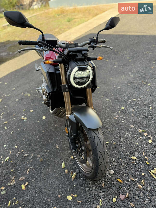 Мотоцикл Без обтекателей (Naked bike) Honda CB 650R 2023 в Кривом Роге