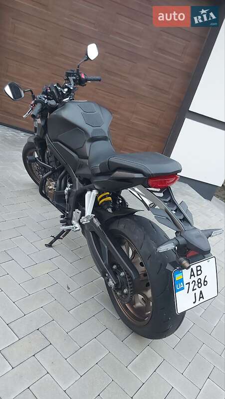 Мотоцикл Без обтекателей (Naked bike) Honda CB 650R 2021 в Виннице фото 5 Мотоцикл Без обтекателей (Naked bike) Honda CB 650R 2021 в Виннице