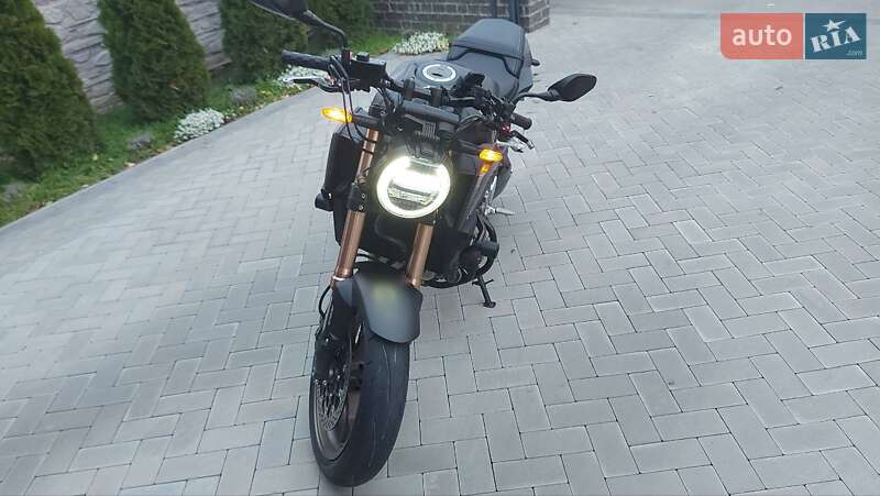 Мотоцикл Без обтекателей (Naked bike) Honda CB 650R 2021 в Виннице фото 8 Мотоцикл Без обтекателей (Naked bike) Honda CB 650R 2021 в Виннице