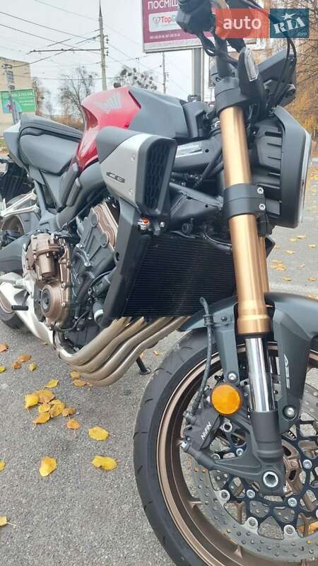Мотоцикл Без обтікачів (Naked bike) Honda CB 650R 2025 в Вінниці фото 2 Мотоцикл Без обтікачів (Naked bike) Honda CB 650R 2025 в Вінниці