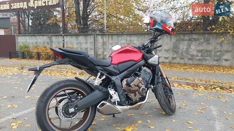 Мотоцикл Без обтікачів (Naked bike) Honda CB 650R 2025 в Вінниці фото Мотоцикл Без обтікачів (Naked bike) Honda CB 650R 2025 в Вінниці