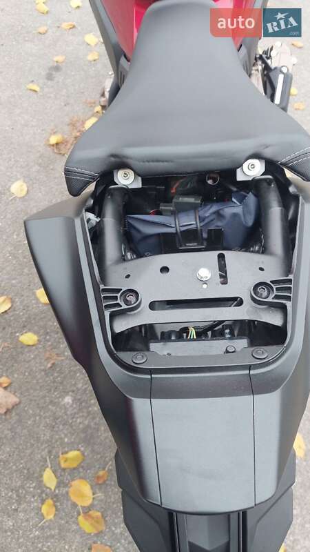 Мотоцикл Без обтікачів (Naked bike) Honda CB 650R 2025 в Вінниці фото 20 Мотоцикл Без обтікачів (Naked bike) Honda CB 650R 2025 в Вінниці