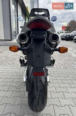 Мотоцикл Без обтекателей (Naked bike) Honda CB 900F Hornet 2002 в 