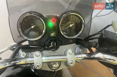 Мотоцикл Классік Honda CB 900F Hornet 2005 в 
