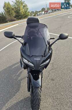 Мотоцикл Спорт-туризм Honda CBF 1000 2010 в 
