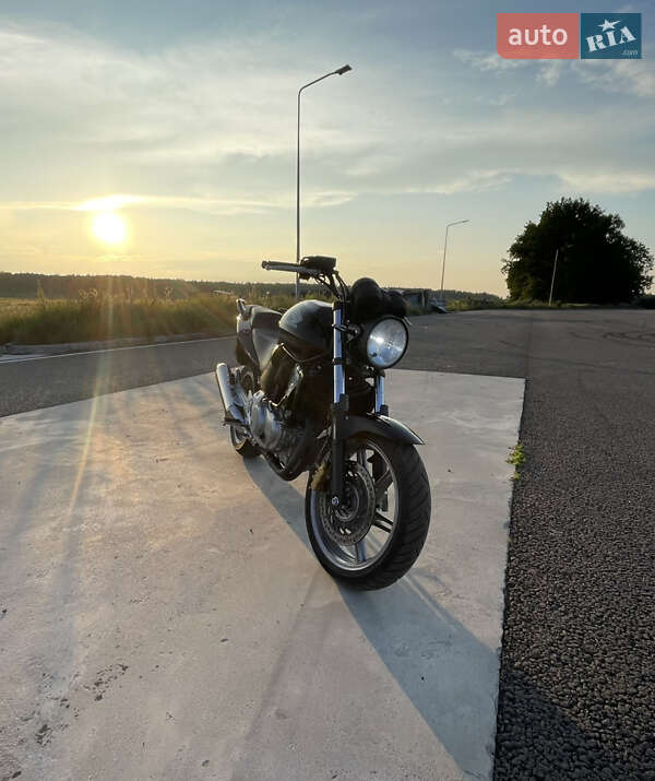 Мотоцикл Без обтекателей (Naked bike) Honda CBF 500 2004 в Ковеле