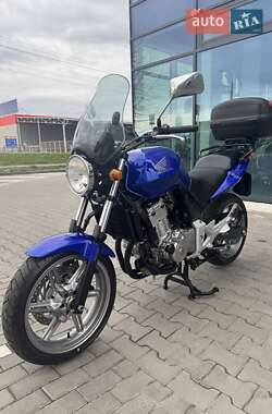 Мотоцикл Без обтекателей (Naked bike) Honda CBF 500 2005 в 