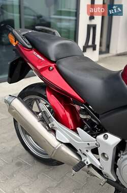 Мотоцикл Без обтекателей (Naked bike) Honda CBF 500 2005 в 