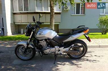 Мотоцикл Без обтекателей (Naked bike) Honda CBF 500 2004 в 