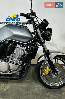 Мотоцикл Без обтекателей (Naked bike) Honda CBF 500 2006 в 