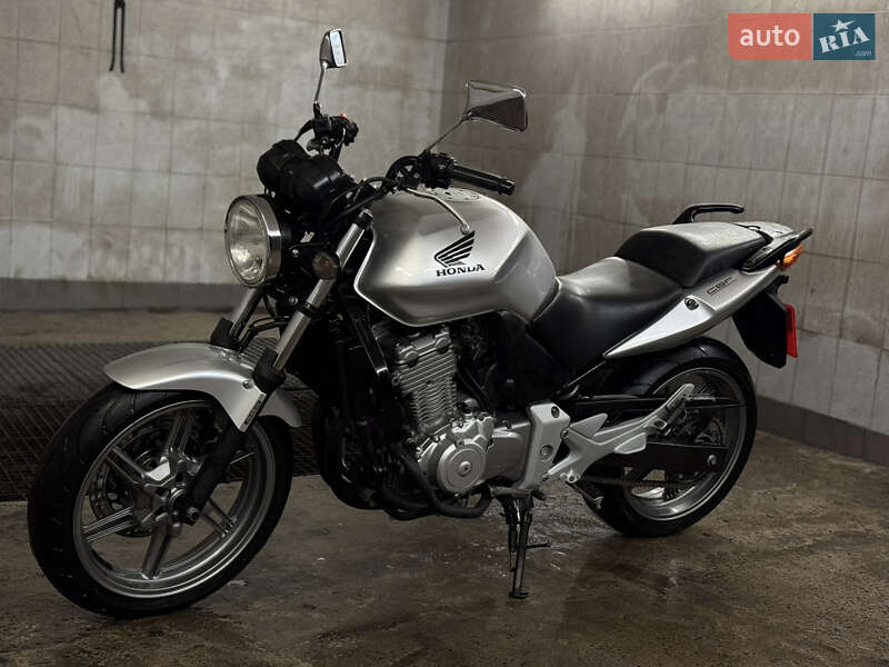 Мотоцикл Без обтекателей (Naked bike) Honda CBF 500 2004 в Ровно