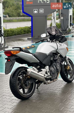 Мотоцикл Классік Honda CBF 600 2005 в 