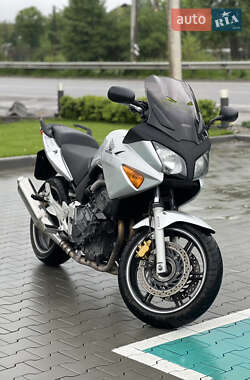 Мотоцикл Классік Honda CBF 600 2005 в 