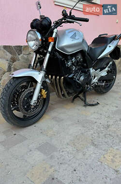 Мотоцикл Без обтекателей (Naked bike) Honda CBF 600 2004 в 