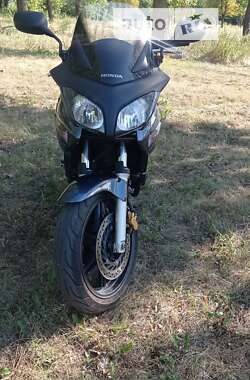 Мотоцикл Спорт-туризм Honda CBF 600N 2004 в 