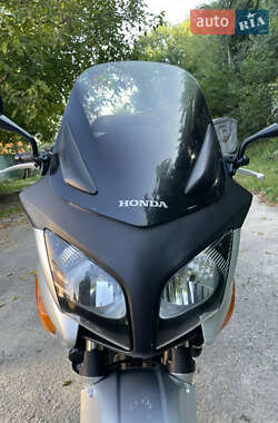 Мотоцикл Спорт-туризм Honda CBF 600N 2004 в 