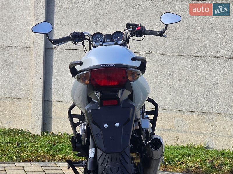 Мотоцикл Без обтекателей (Naked bike) Honda CBF 600NА 2010 в Ровно фото 27 Мотоцикл Без обтекателей (Naked bike) Honda CBF 600NА 2010 в Ровно