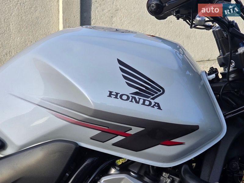 Мотоцикл Без обтекателей (Naked bike) Honda CBF 600NА 2010 в Ровно фото 37 Мотоцикл Без обтекателей (Naked bike) Honda CBF 600NА 2010 в Ровно