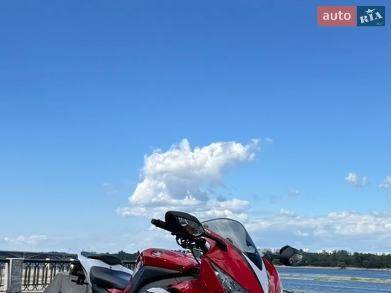 Honda CBR 1000RA 2011 VIN JH2SC59C4CK301168 фото оголошення 10 з 24