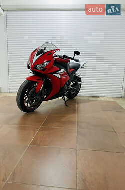 Спортбайк Honda CBR 1000RR 2012 в 
