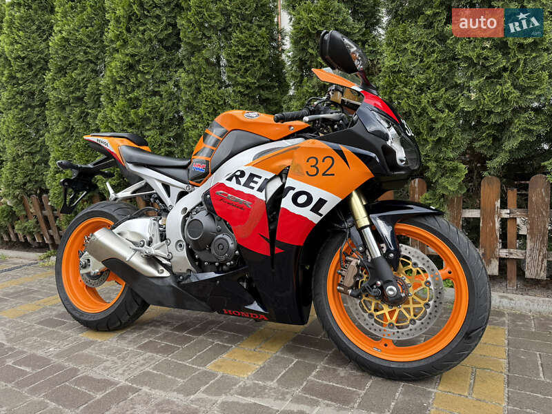Спортбайк Honda CBR 1000RR 2009 в Киеве фото 2 Спортбайк Honda CBR 1000RR 2009 в Киеве