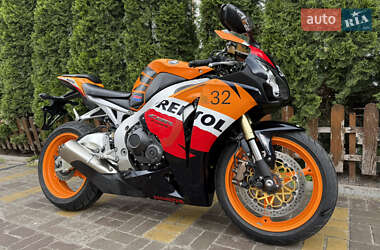 Спортбайк Honda CBR 1000RR 2009 в 