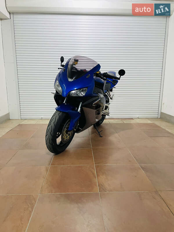 Спортбайк Honda CBR 1000RR 2007 в Киеве
