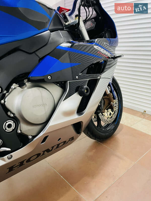 Спортбайк Honda CBR 1000RR 2007 в Киеве