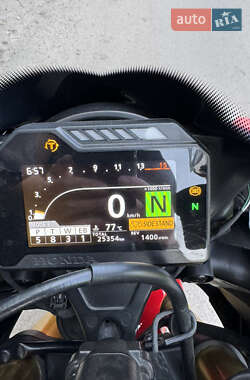 Спортбайк Honda CBR 1000RR 2023 в 