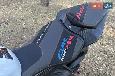 Спортбайк Honda CBR 1000RR 2012 в 