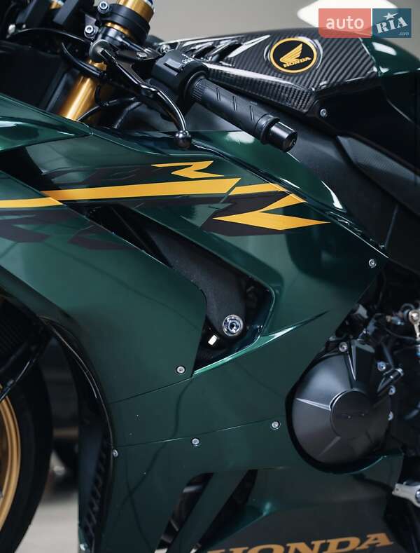 Спортбайк Honda CBR 1000RR 2022 в Києві