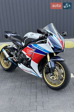 Спортбайк Honda CBR 1000RR 2014 в Кропивницькому