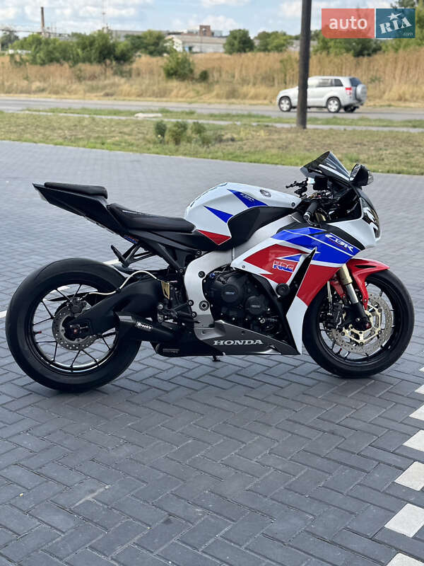 Спортбайк Honda CBR 1000RR 2012 в Кропивницькому