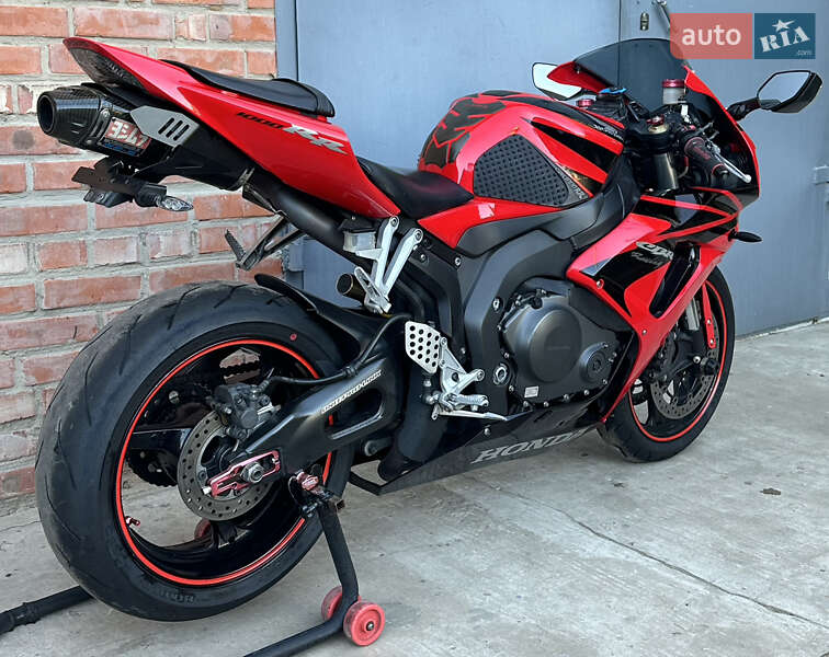 Спортбайк Honda CBR 1000RR 2007 в Ніжині
