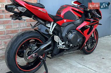 Спортбайк Honda CBR 1000RR 2007 в 