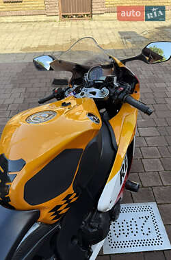 Спортбайк Honda CBR 1000RR 2011 в 