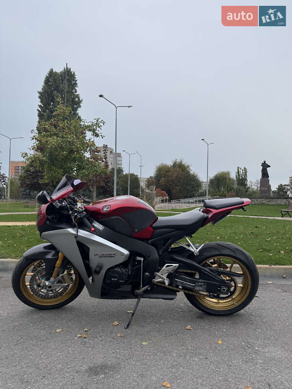 Спортбайк Honda CBR 1000RR 2008 в Кременчуці