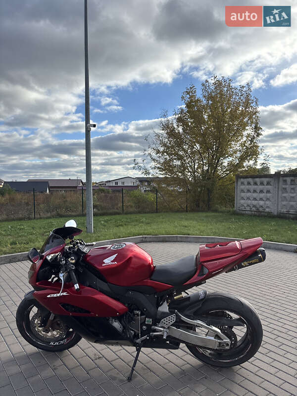 Спортбайк Honda CBR 1000RR 2005 в Вінниці