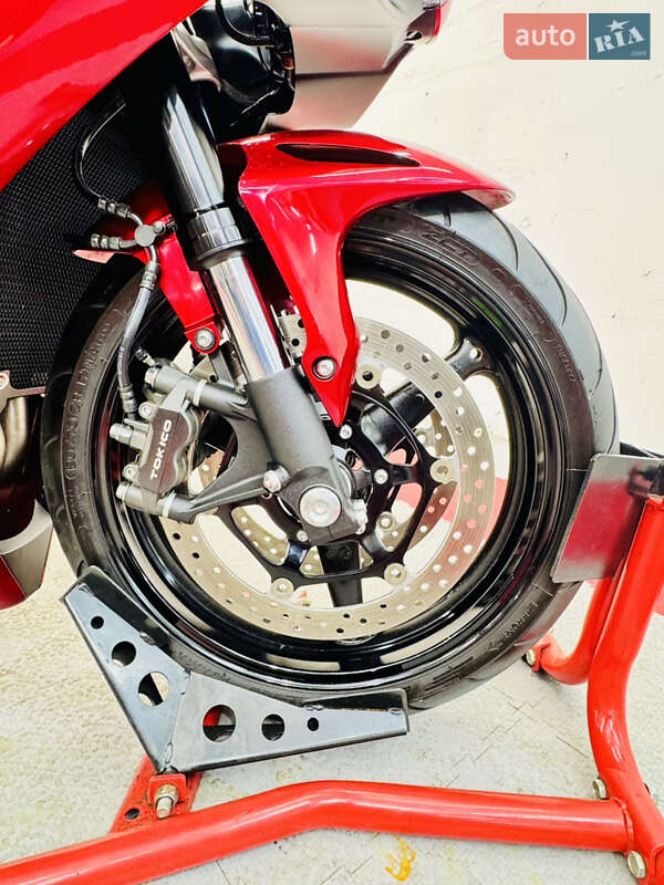 Спортбайк Honda CBR 1000RR 2009 в Одесі фото 11 Спортбайк Honda CBR 1000RR 2009 в Одесі